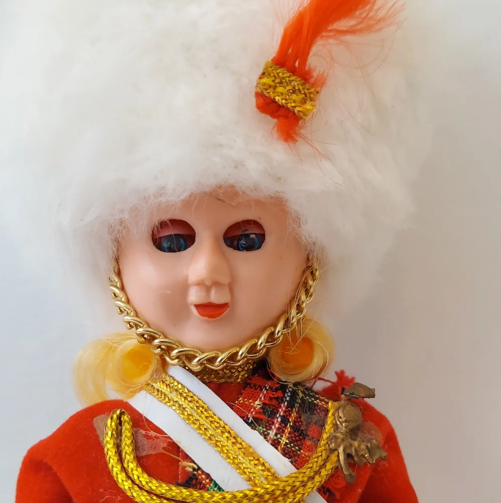 Royal Guard Doll - Picture 4 of 7